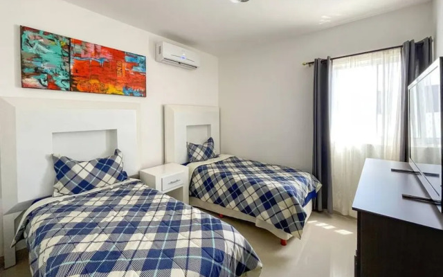 Prime Location House at Cerritos Great Price