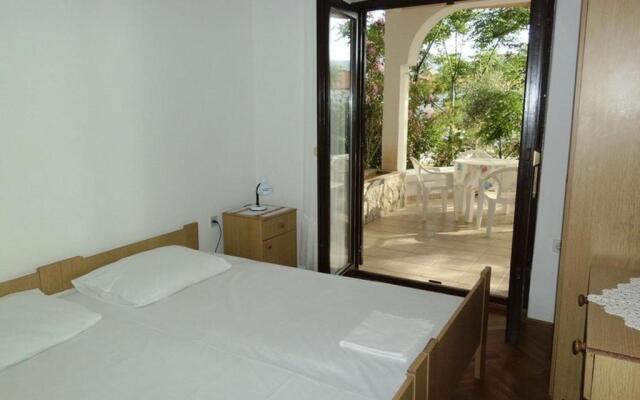 Apartments Ivan - 150 m from beach