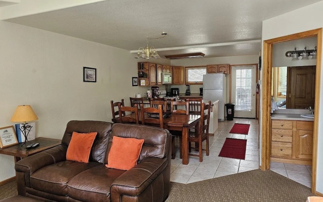 Cascade Three Bedroom Two Bath C07