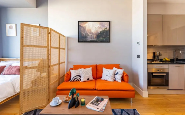 Studio Flat With Panoramic City View in Atasehir