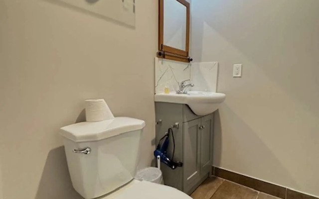 Big Bird Inn Wawa, SureStay Collection by Best Western