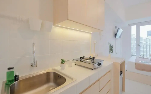 Compact And Homey Studio At Tokyo Riverside Pik 2 Apartment
