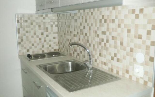 Daniela Apartments