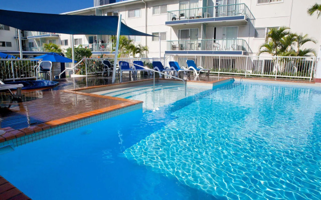 Raffles Royale