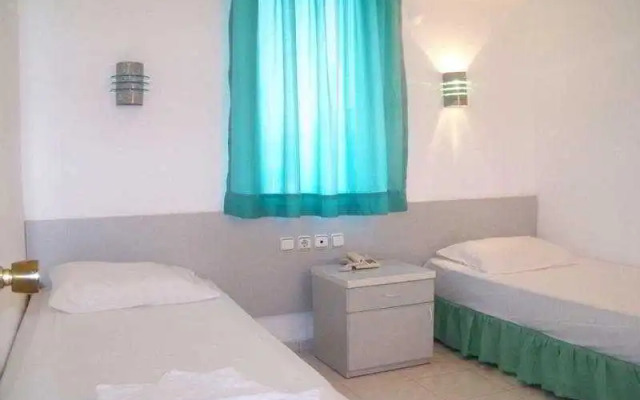 Club Caprice Suites