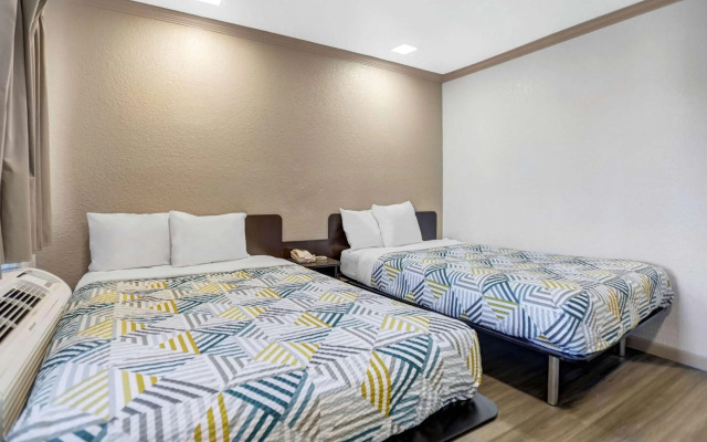 Motel 6 Red Bluff, CA