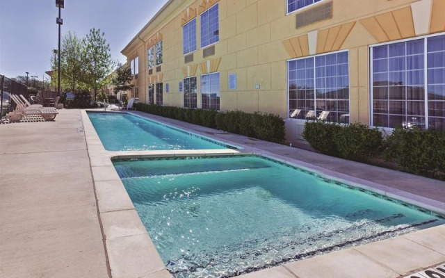 La Quinta Inn & Suites Dallas - Las Colinas