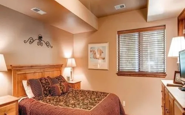 Village Point By Pinnacle Lodging