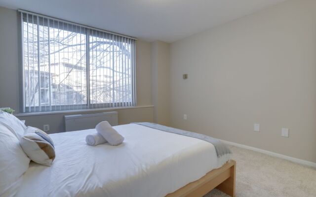 Luxury & Comfortable condo Crystal city