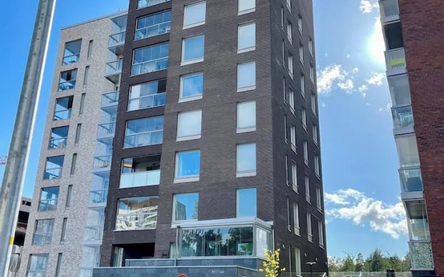 Room-cozy 3 Bedroom Apartment in Heart o
