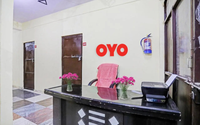 OYO 92887 Metro City Guest House