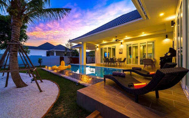 Private Modern 3 Bedroom Pool Villa- AV1