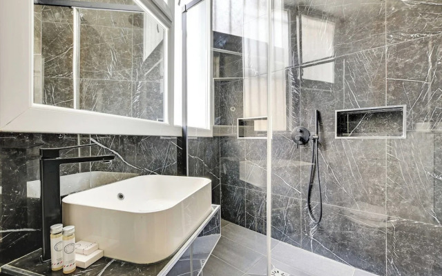 Spacious Apartment - 2b/10p - AC - Marais