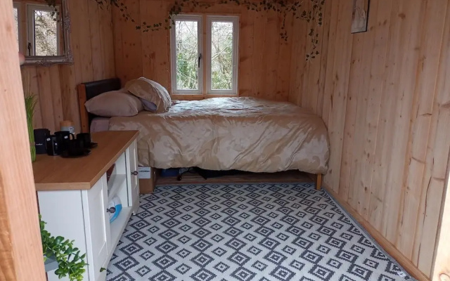 Llandovery - Cottage - Sleeps4 - Parking Secure Lock up for Bikes