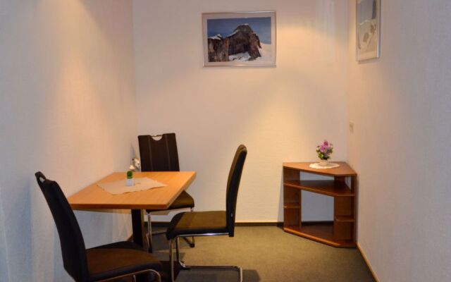 The Siegele (KPL571)