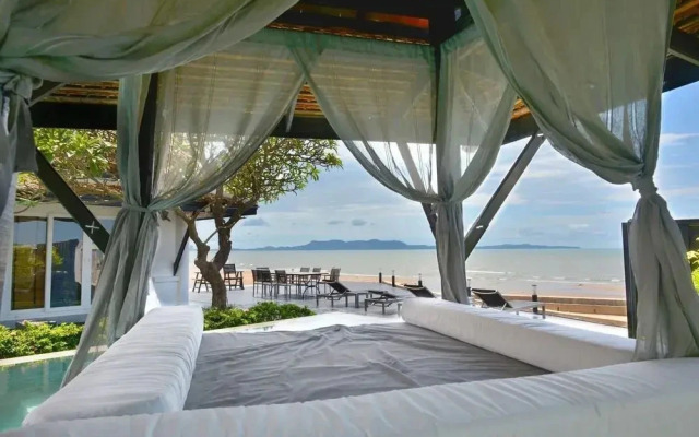 Luxury 5 Stars Beach Villa 6 Beds