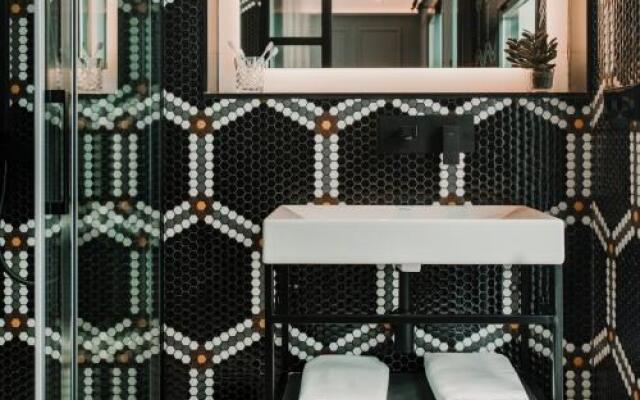 Reina 107 Beach Boutique