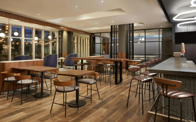 Residence Inn by Marriott Calgary Airport