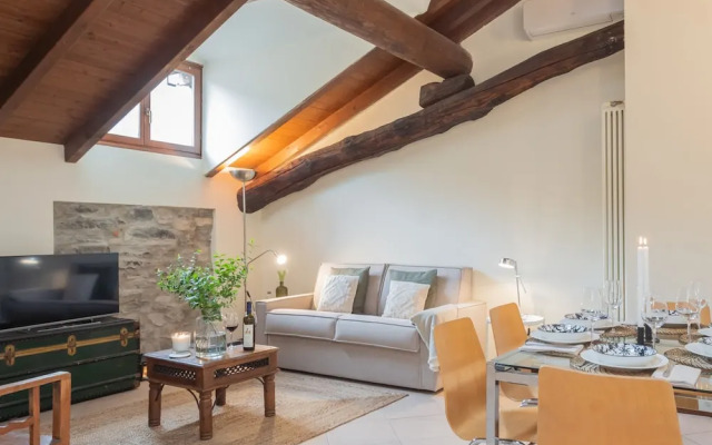 Plinio 10 in Como With 2 Bedrooms and 2 Bathrooms