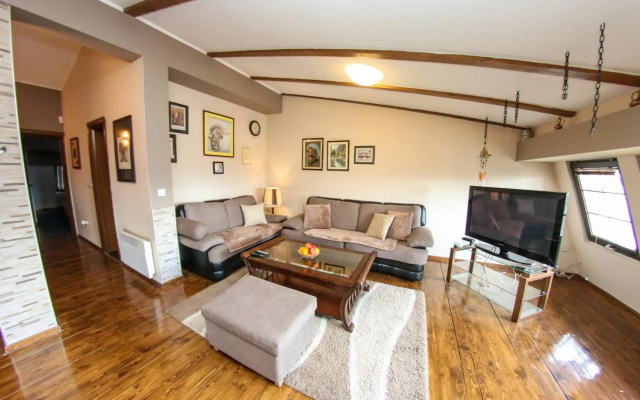 Apartments Cyrano I and II