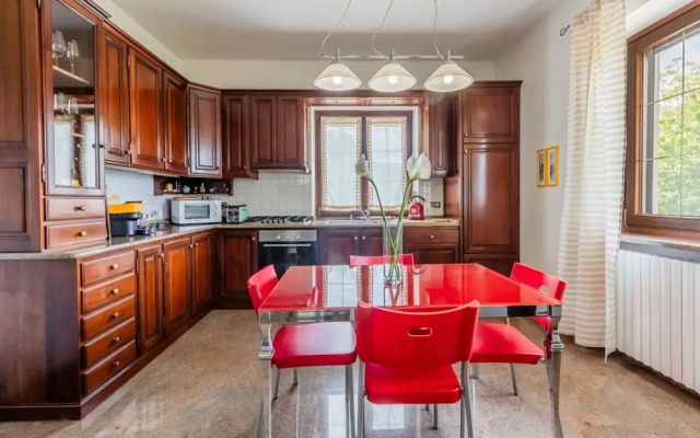 Panorama Villa Nestled Among the Vineyards Langhe