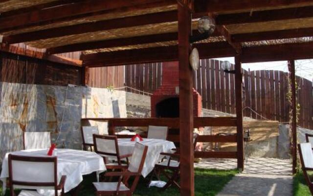 Pensiunea Taverna Bucium