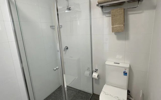 Travellers Motor Village