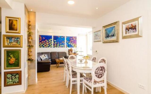 Magellan Deluxe Four