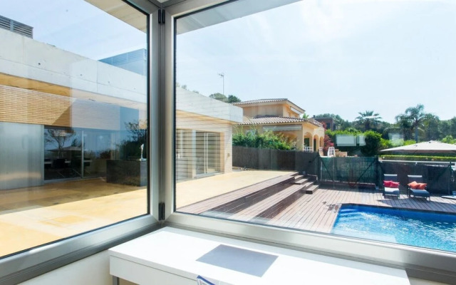 Villa Prestigia With Private Pool And Sea View