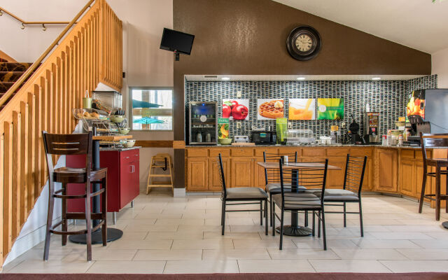 Sleep Inn & Suites West-Near Medical Center
