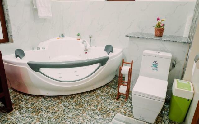 Denika's Suites