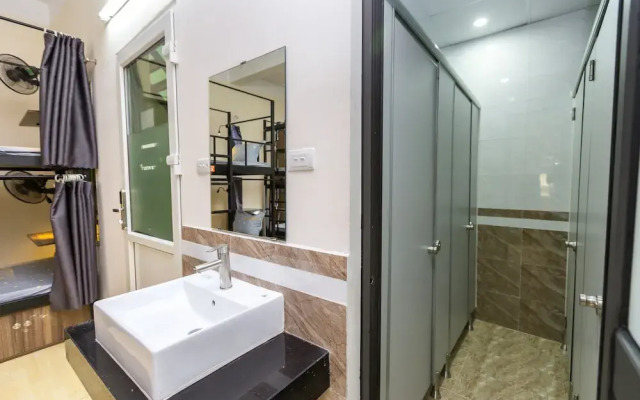 SPOT ON 928 Hanoi Dorm 2