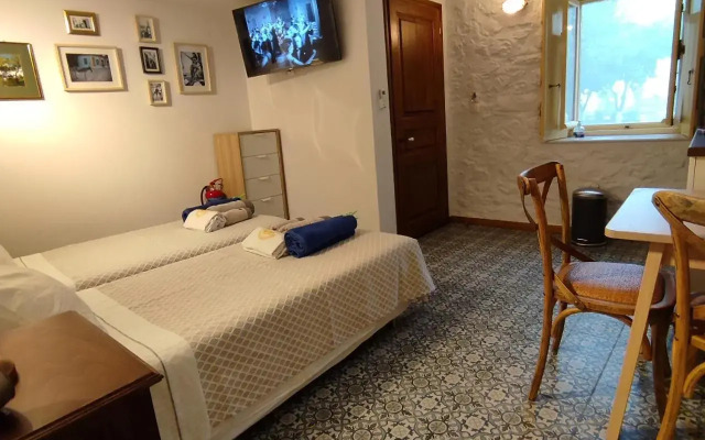 Rafalias Mansion