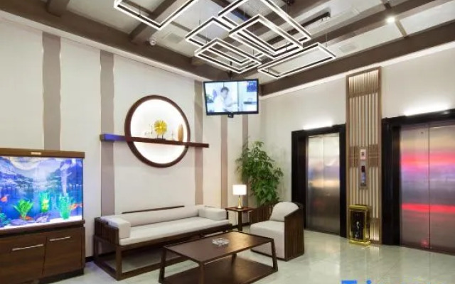 Ruiteng Phoenix Nest Holiday Hotel (Changsha Songya Lake Mass Media College)