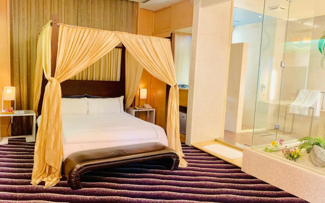 Her Home Spa Motel Chiayi