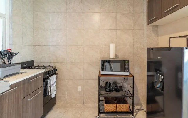 Polanco Flat - Laundry- Parking-elevator-sleeps 10
