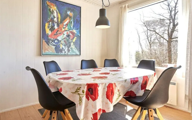 6 Person Holiday Home in Aakirkeby