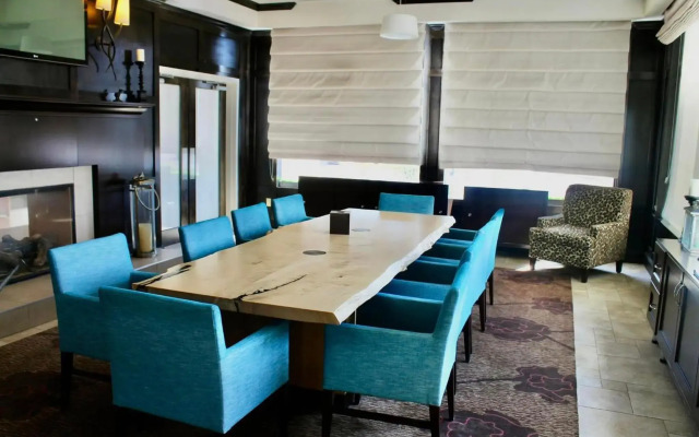 Hilton Garden Inn Edmonton International Airport