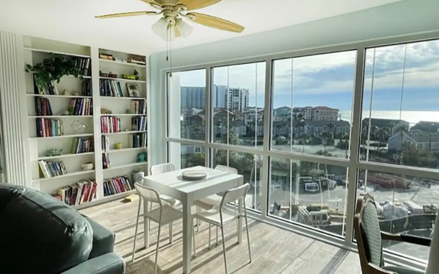 Shoreline Towers 3063