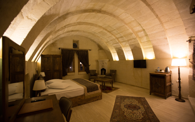 Kismet Cave Mansion