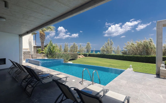 Protaras Holiday Villa El34 - Seafront Villa