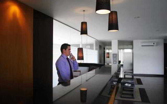 Atlantis Suites Travelers