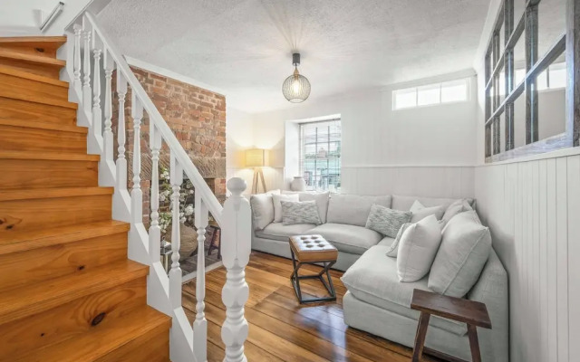 Stylish 3 Bedroom Townhouse - Hobart CBD