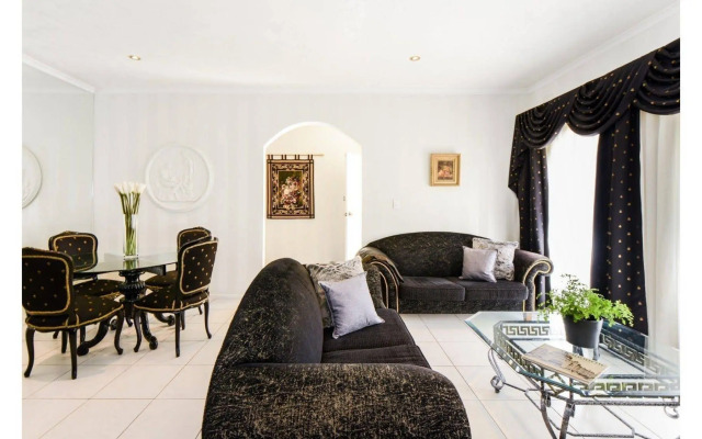 Boutique Stays - Brighton Rose