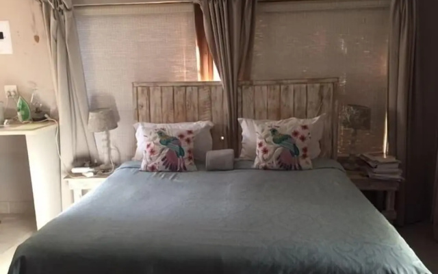 Hlulala Guesthouse