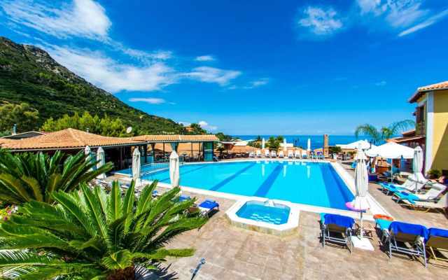 Sea View Village - Studios & Apartments