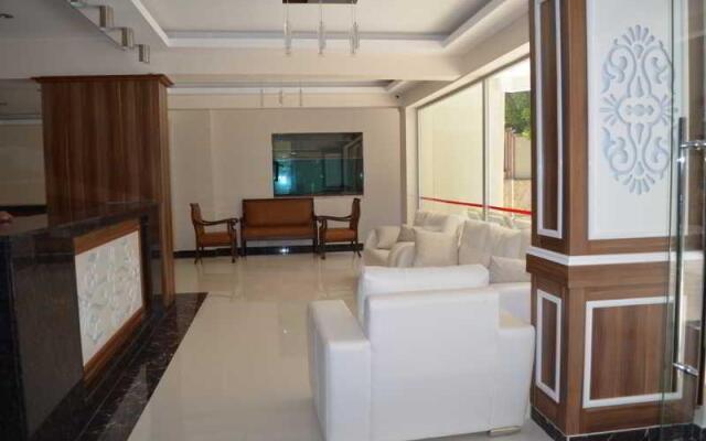 Mitos Apartment &amp; Hotel