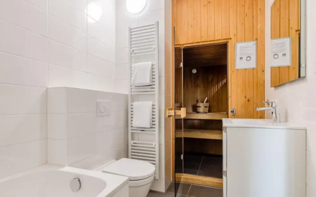 Restyled Villa With Sauna, 1km From the Beach