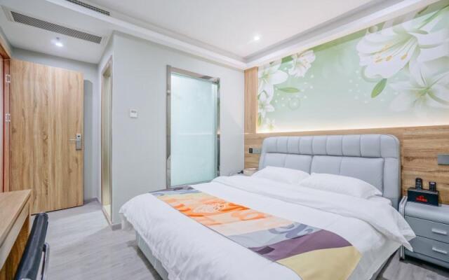 Shell Nanjing Yuanxi Road Getang metro station Hotel