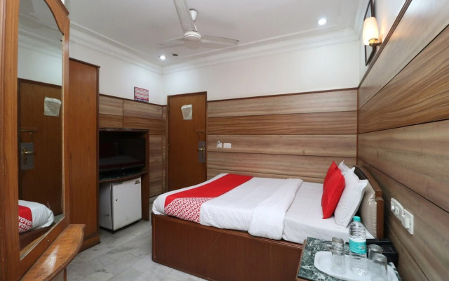 Collection O 3504 Vivek International Hotel